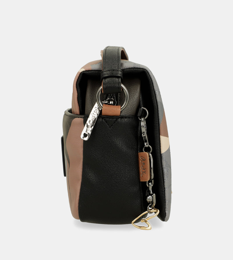 Heartbeat crossbody bag with flap