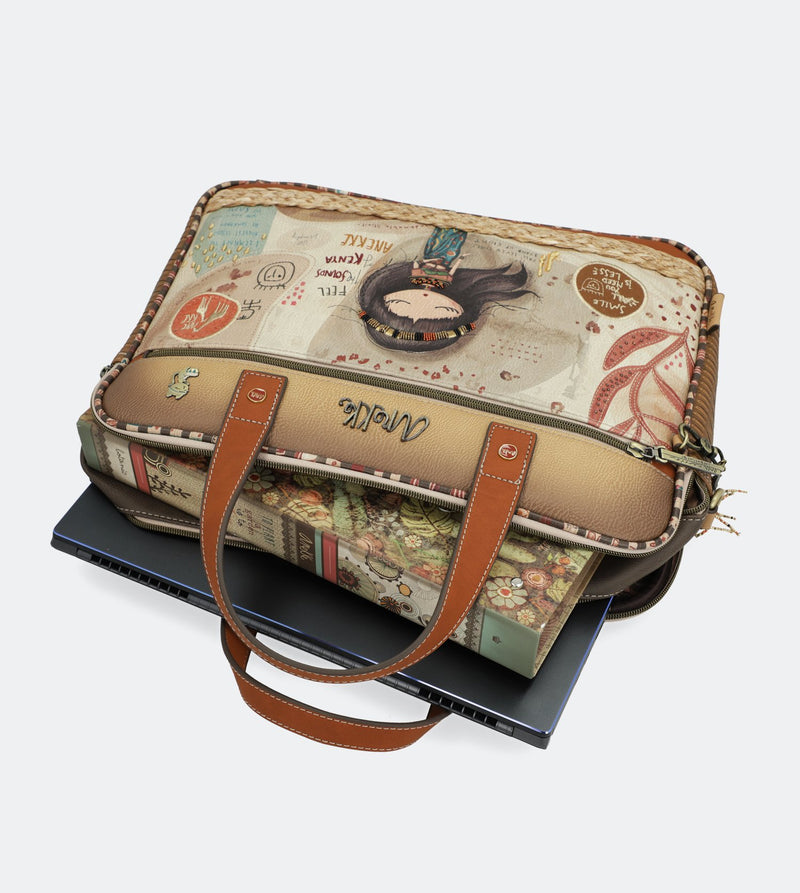 Kenya briefcase with a pocket