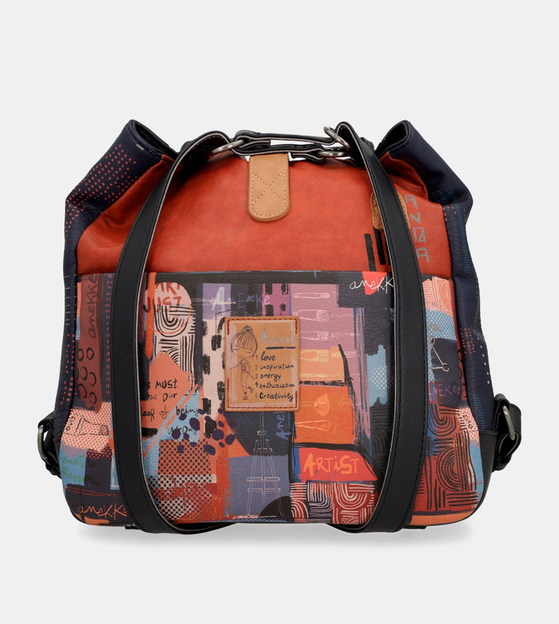 Contemporary shoulder bag convertible into a backpack Contemporary